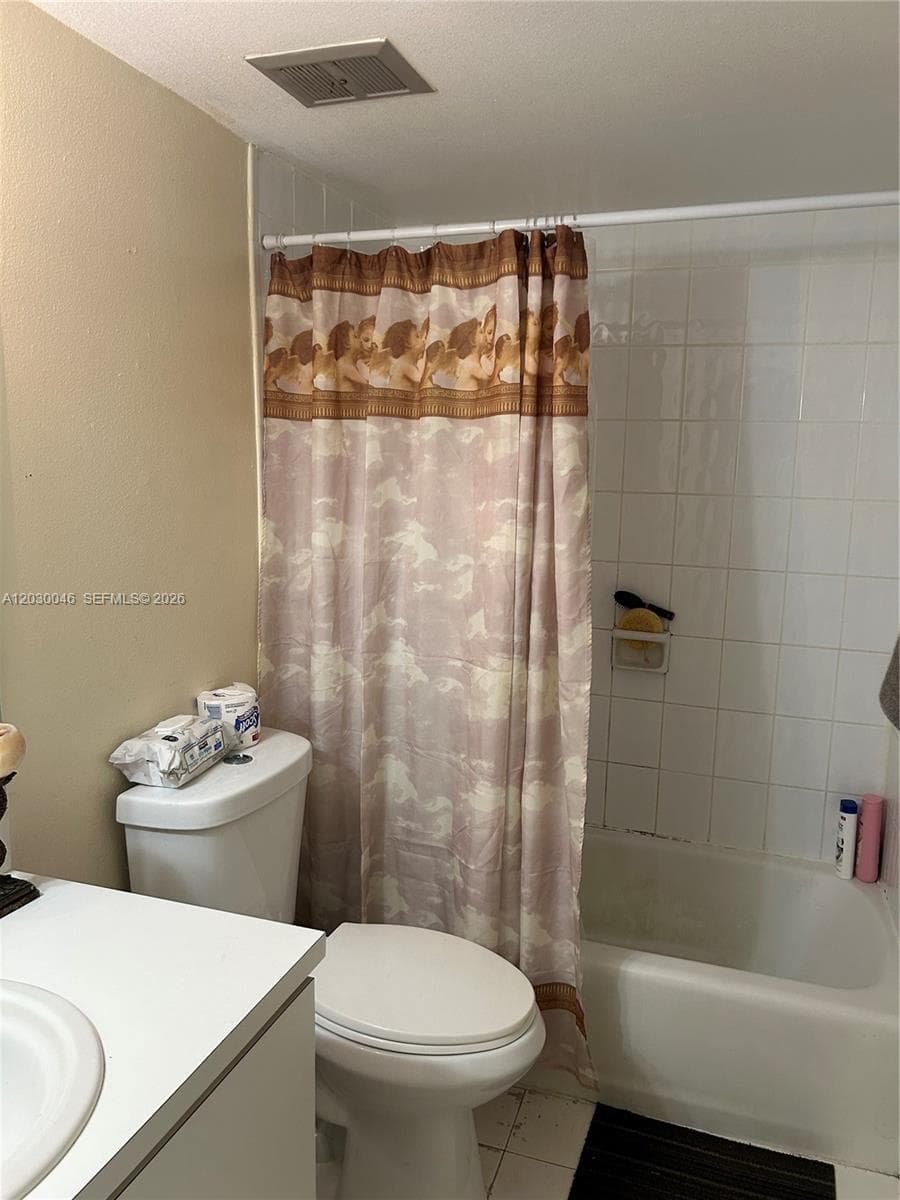 18051 NW 68th Ave # K104, Hialeah FL 33015 photo 4