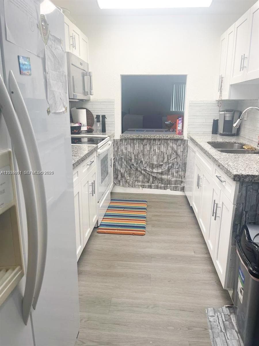 177 Lakeview Dr # 104, Weston FL 33326 photo 4