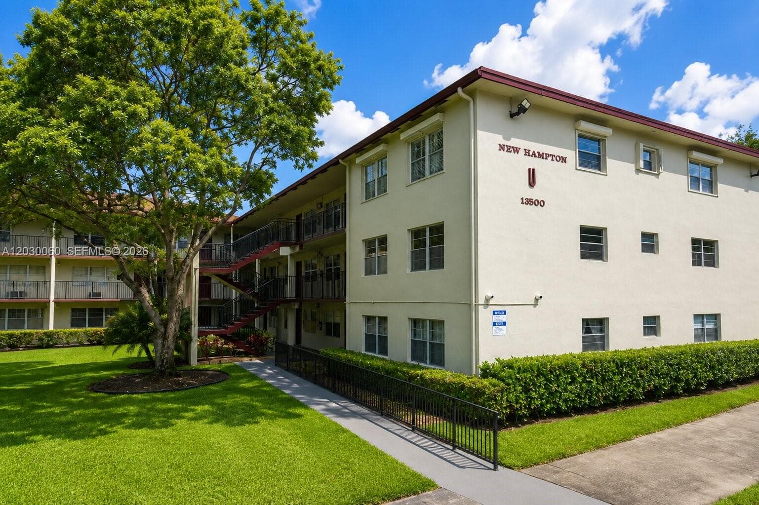 13500 SW 1st St # 114U, Pembroke Pines FL 33027 photo 2