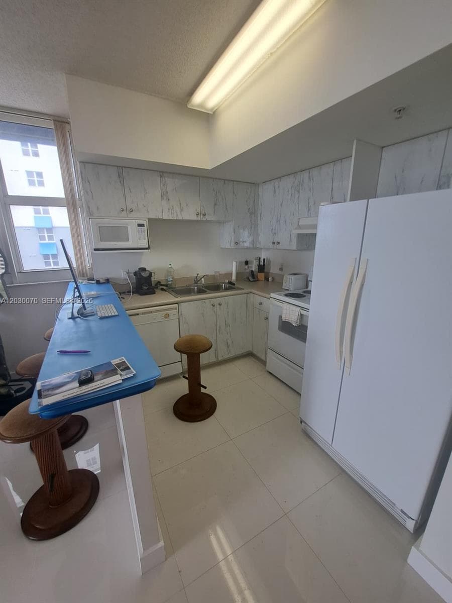 5085 NW 7th St # 602, Miami FL 33126 photo 5
