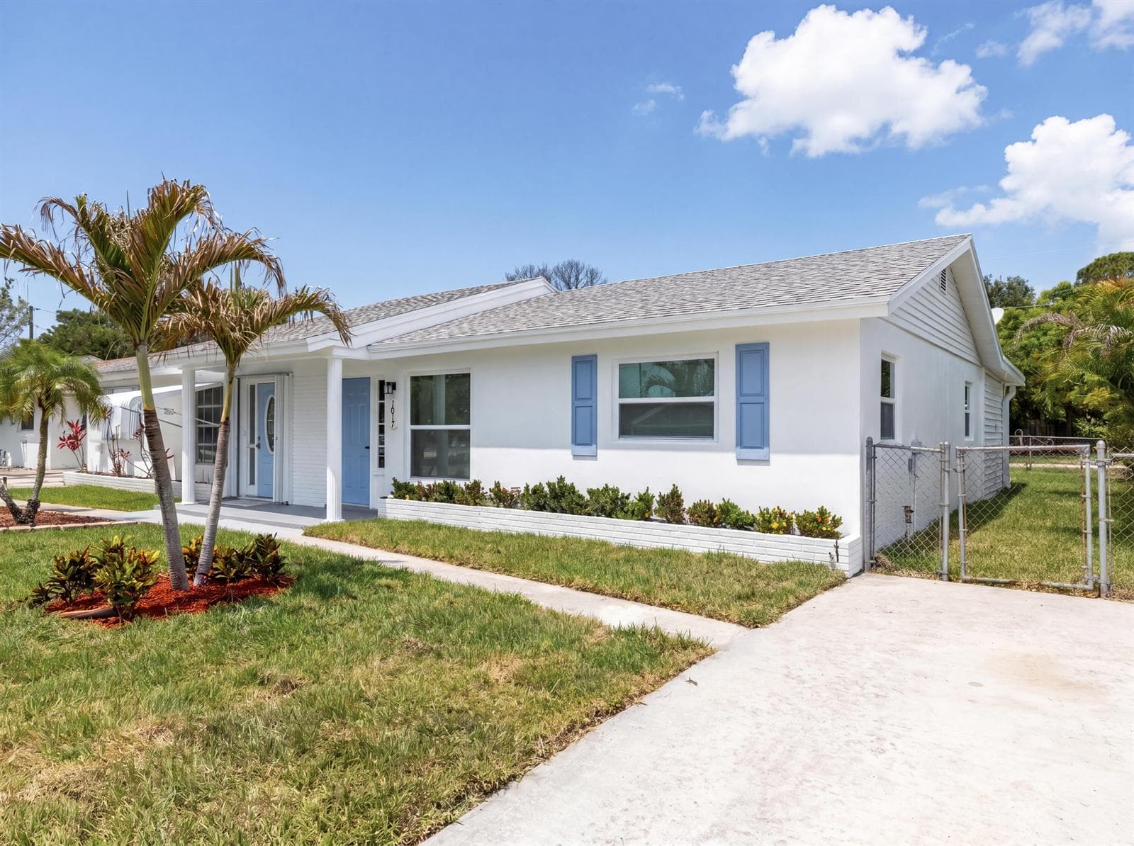 1017 Riverwood Lane, Jupiter FL 33458 photo 2