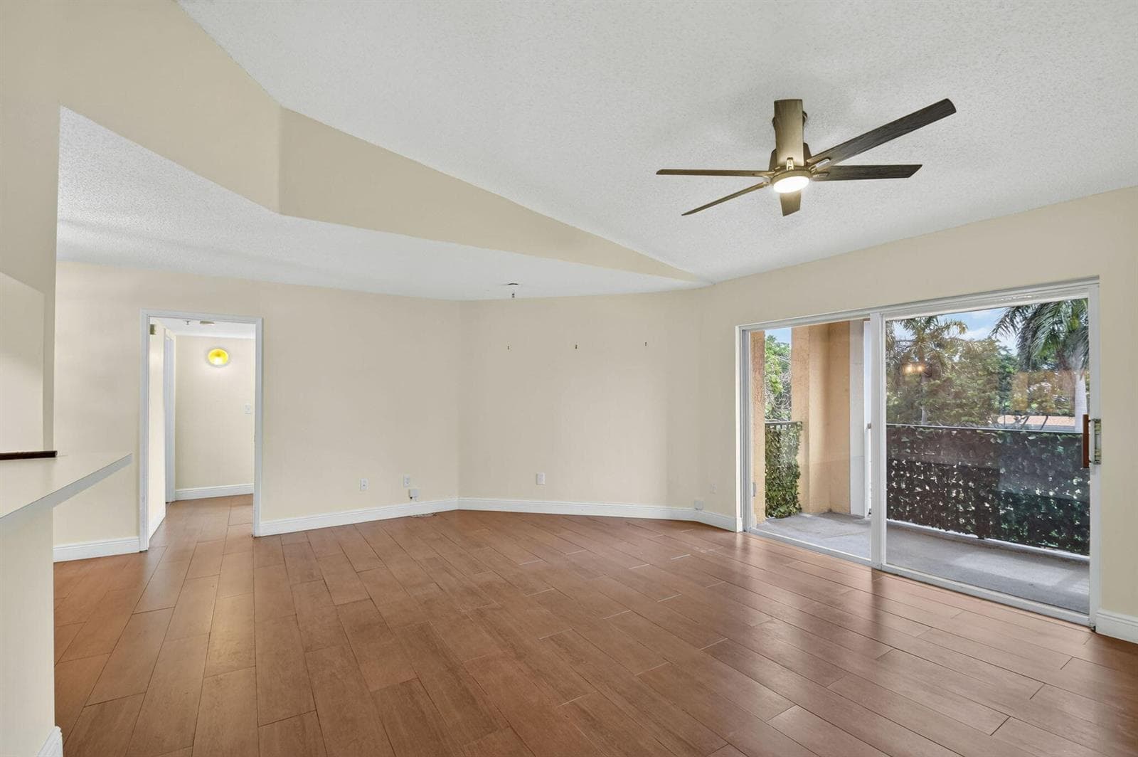 123 Yacht Club Way # 307, Hypoluxo FL 33462 photo 3