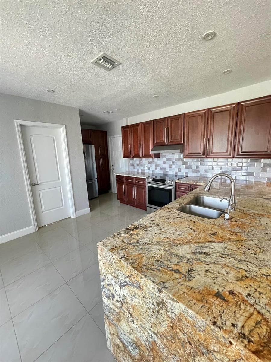 255 Foresteria Drive, Lake Park FL 33403 photo 3