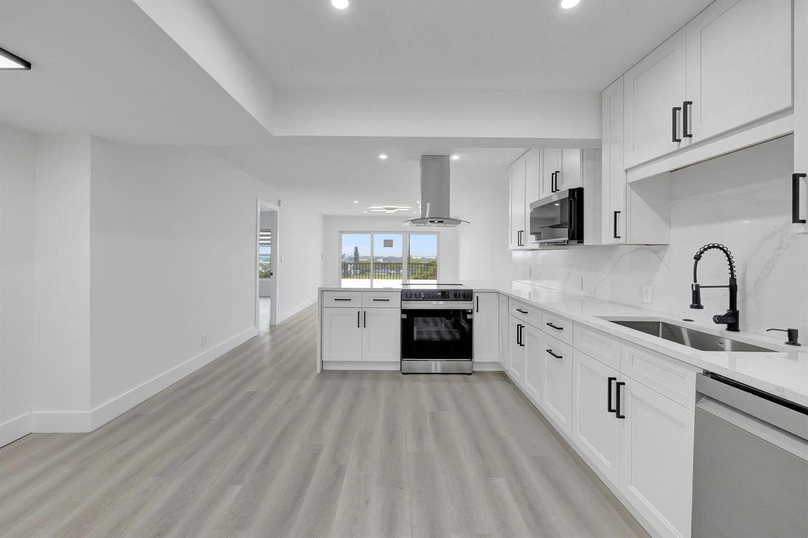 3050 N Palm Aire Drive # 704, Pompano Beach FL 33069 photo 5