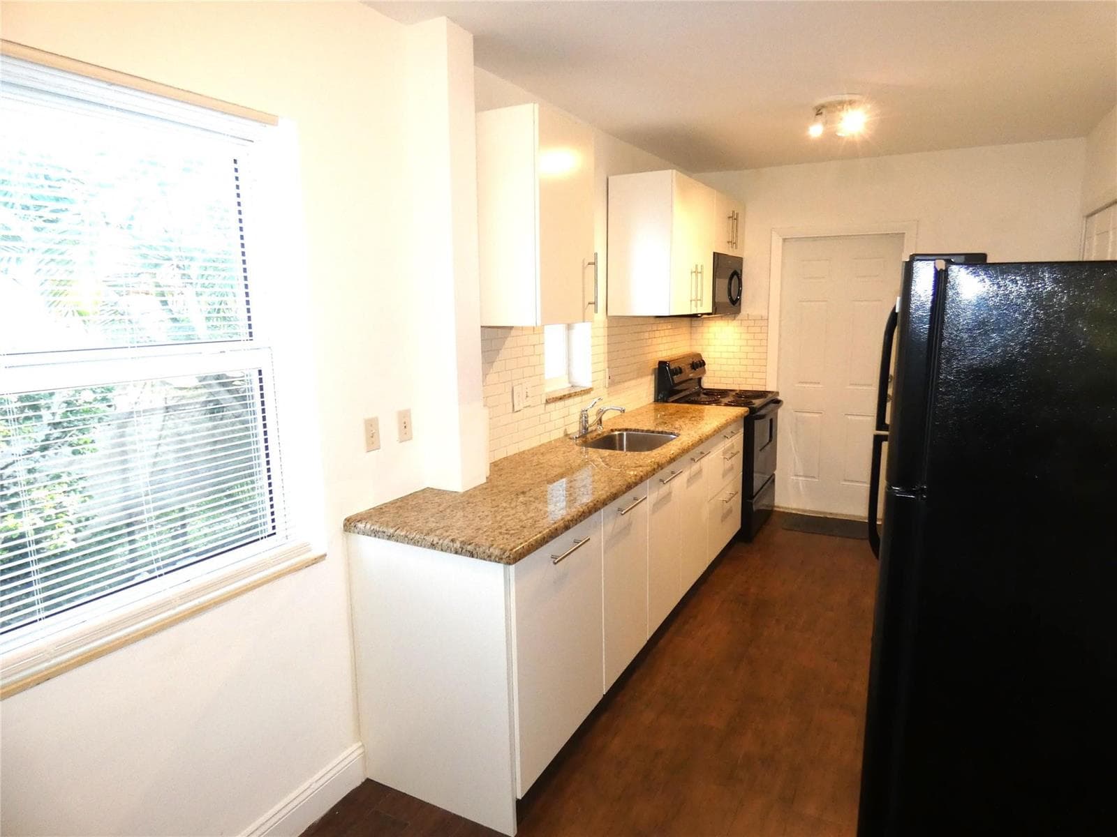 1528 NW 1st Avenue, Fort Lauderdale FL 33311 photo 5