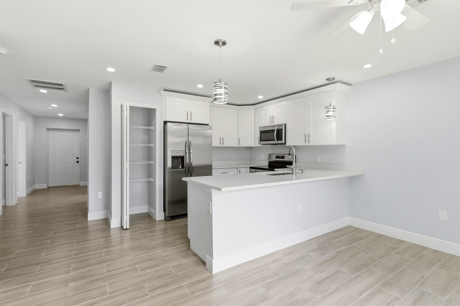 2955 Dunbar Street Unit B, Fort Myers FL 33916 photo 3
