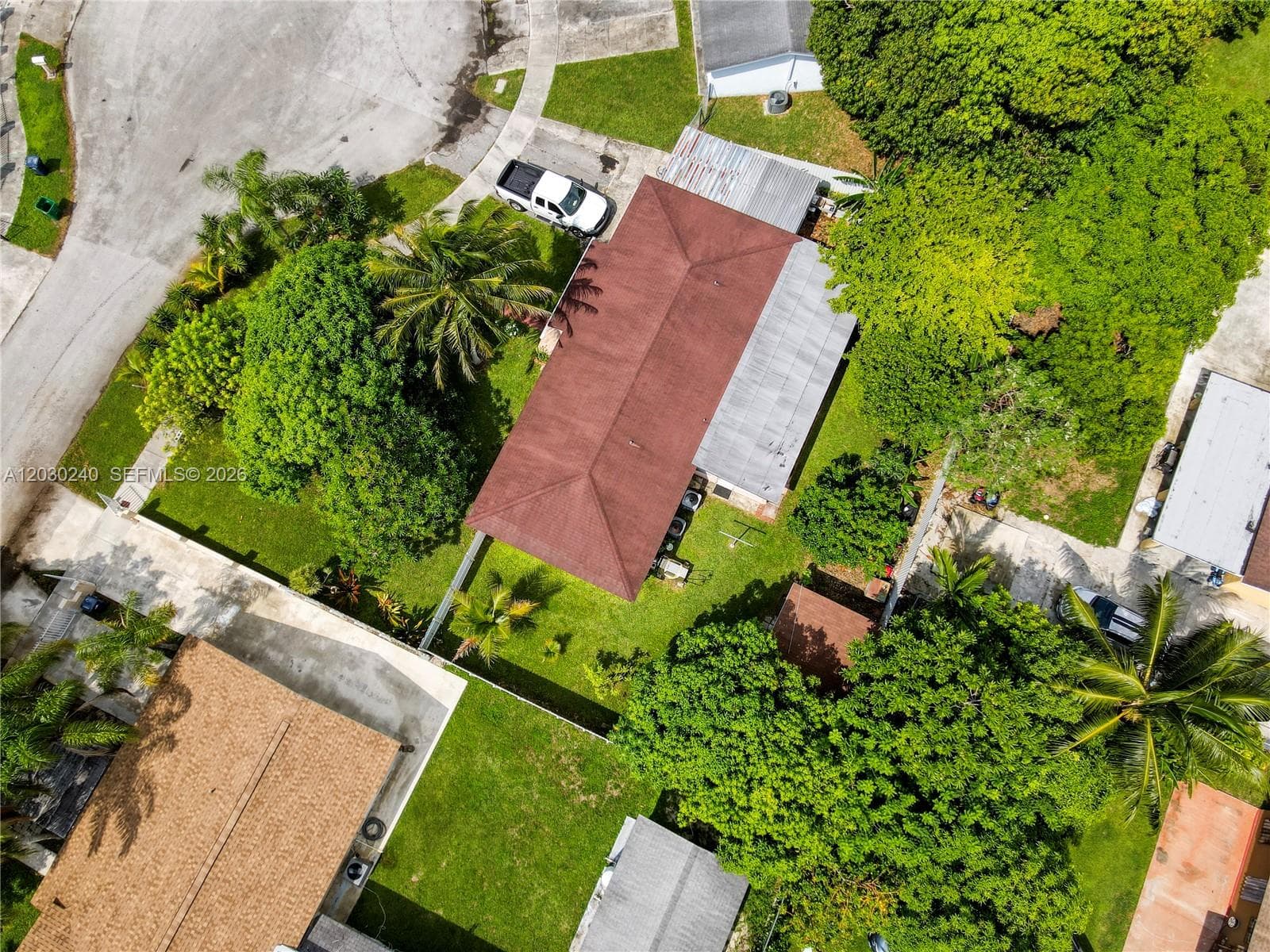 15825 SW 305th Ter, Homestead FL 33033 photo 2