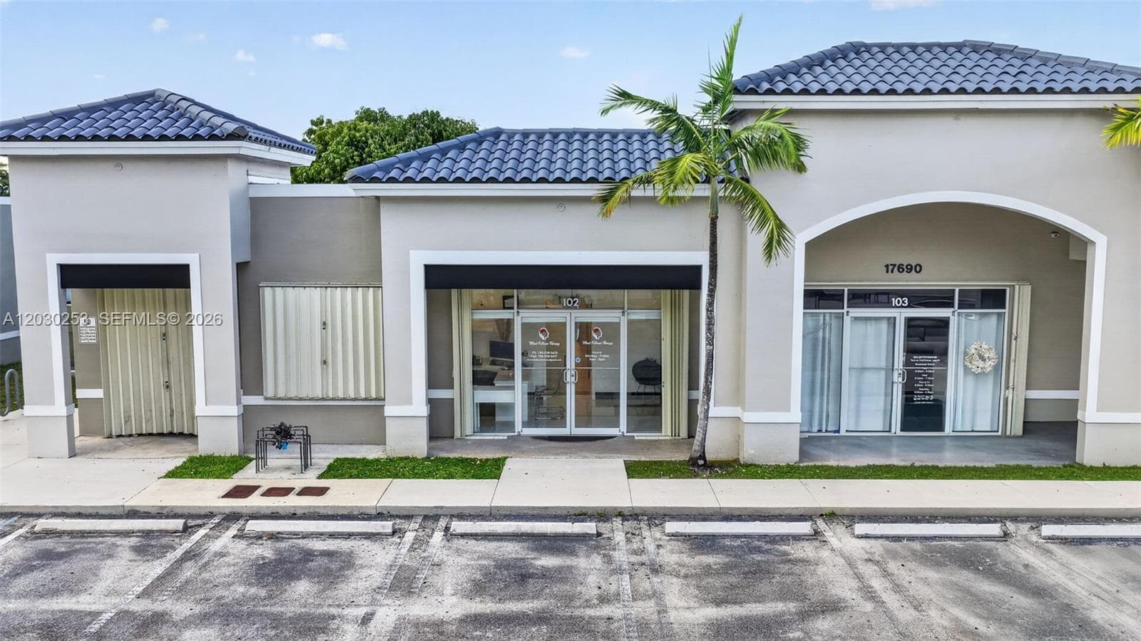 17690 NW 78th Ave, Hialeah FL 33015 photo 2