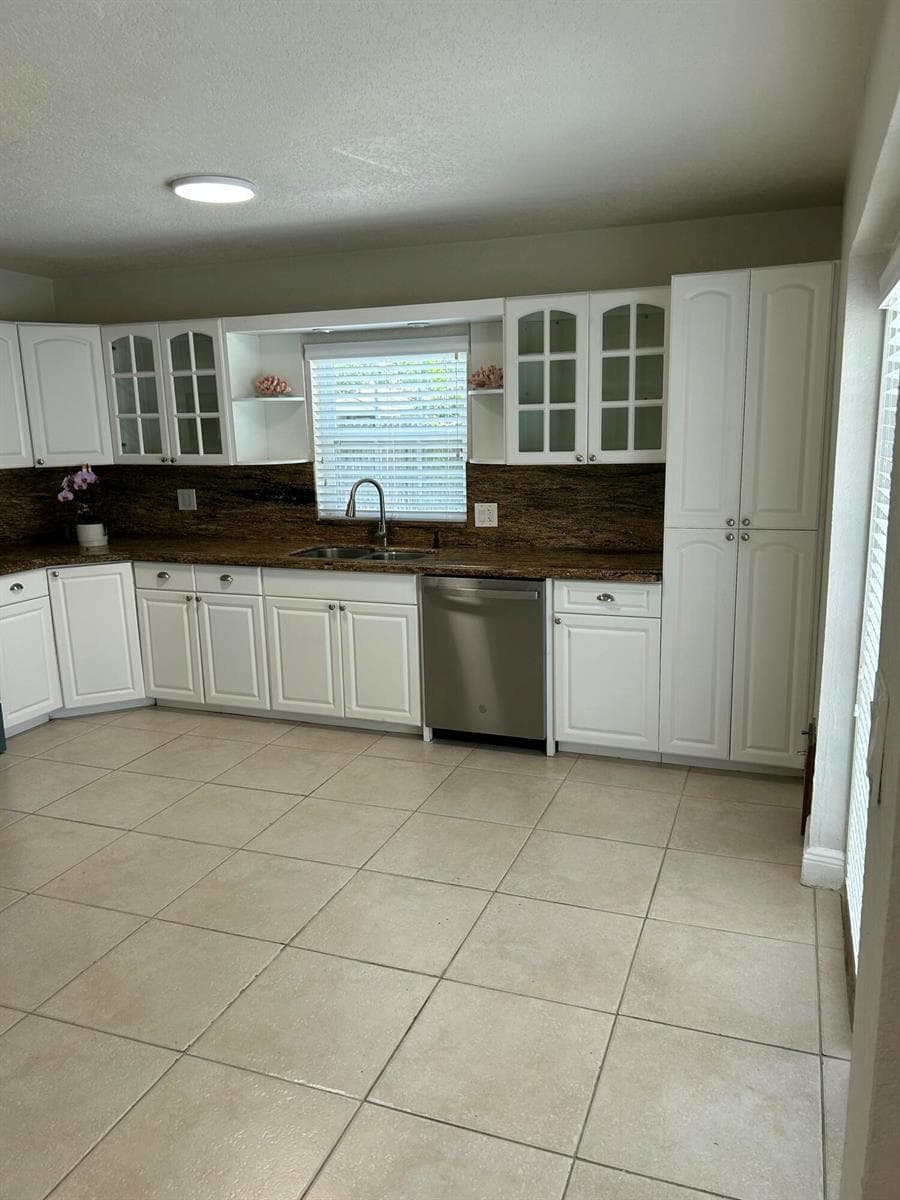 61 NW 47th Street, Oakland Park FL 33309 photo 4