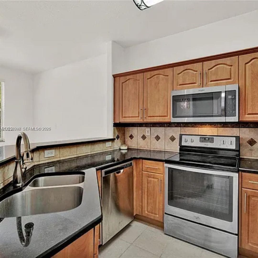 10902 NW 79th St # 10902, Doral FL 33178 photo 4