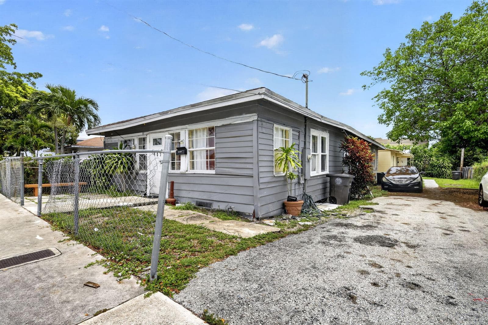 807 14th Street, West Palm Beach FL 33401 photo 3