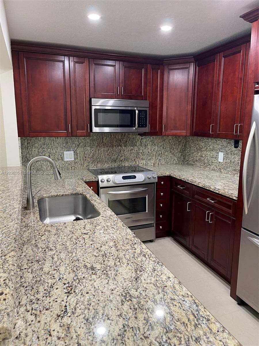 5911 NE 14th Ln # 205S, Fort Lauderdale FL 33334 photo 3
