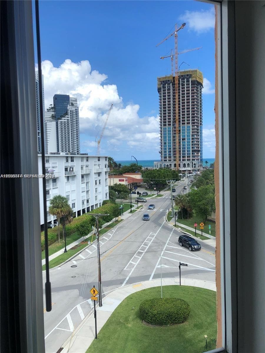 200 178th Dr # 702, Sunny Isles Beach, FL 33160 photo 4