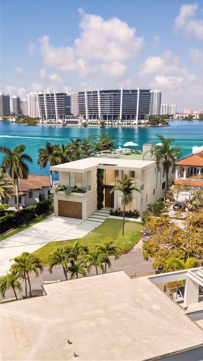 18800 N Bay Rd, Sunny Isles Beach FL 33160 photo 2