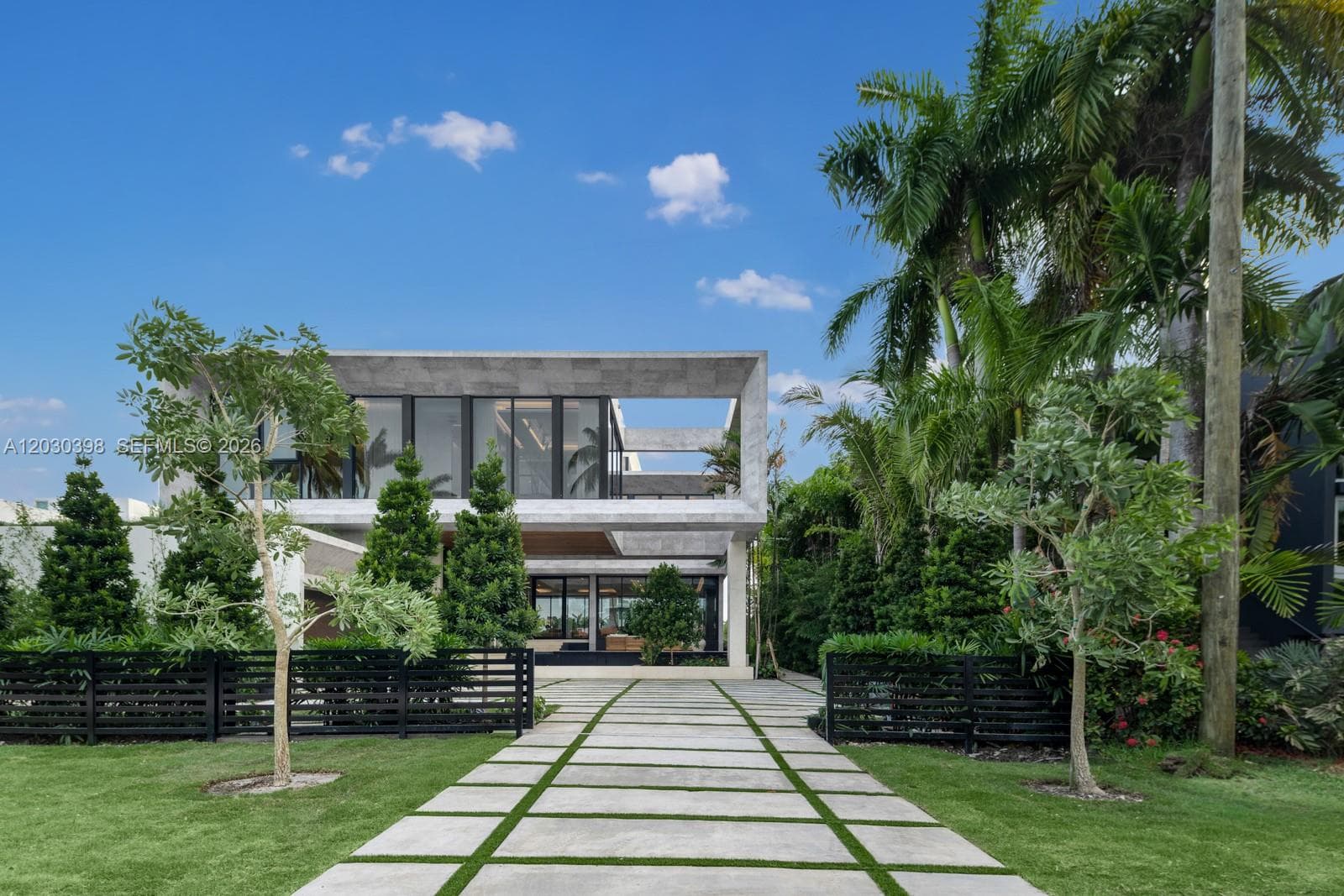 360 S Hibiscus Drive, Miami Beach FL 33139 photo 2
