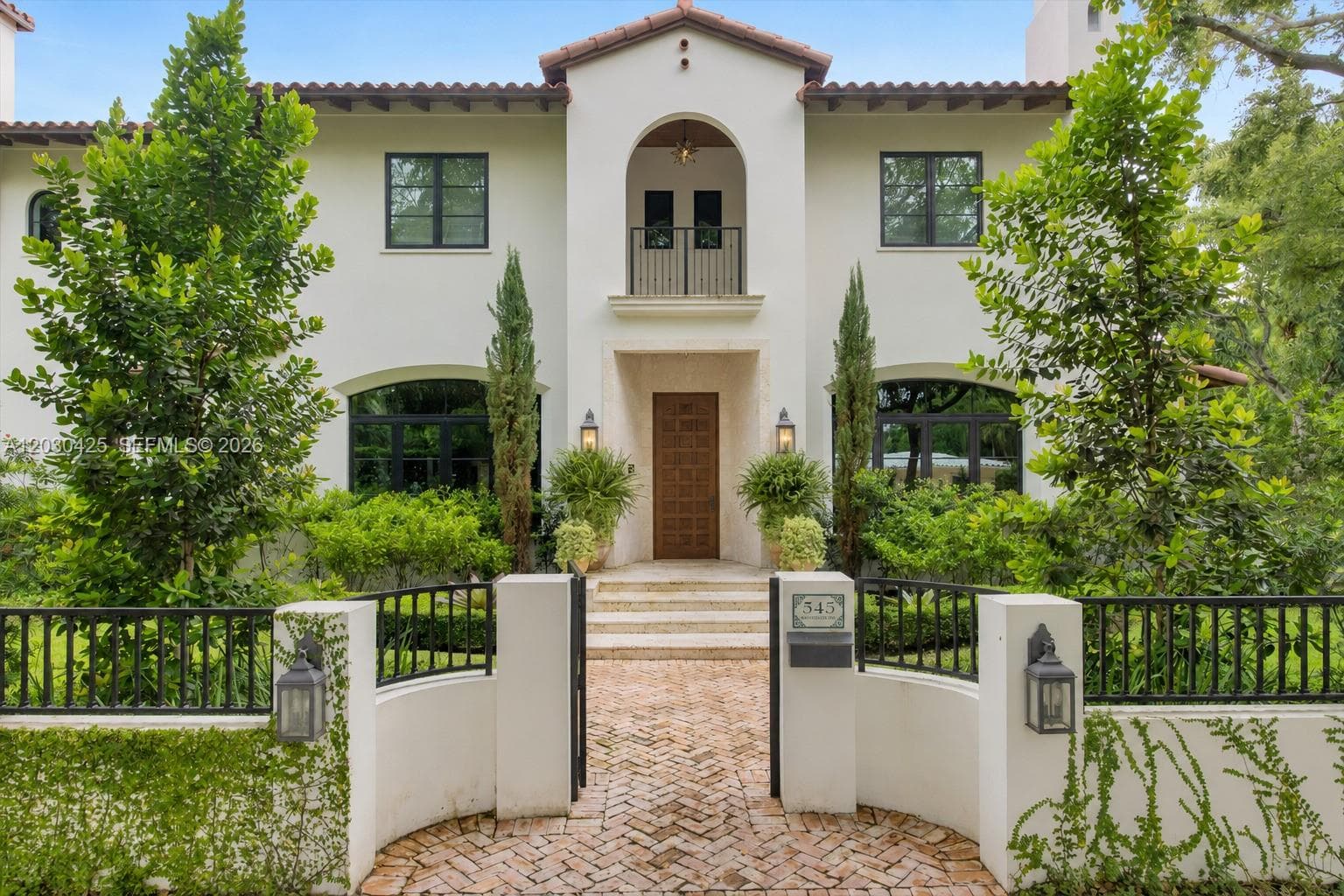 545 San Antonio Ave, Coral Gables FL 33146 photo 3