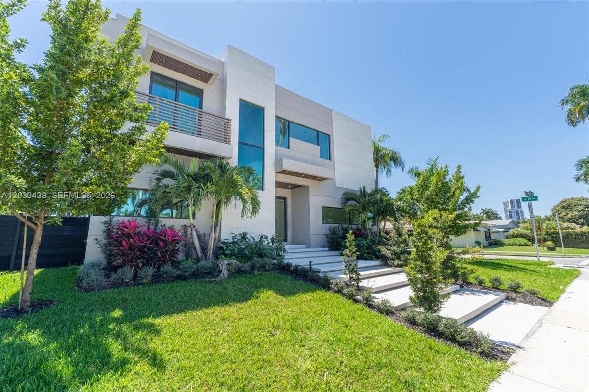 1380 Hollywood Blvd, Hollywood FL 33019 photo 3