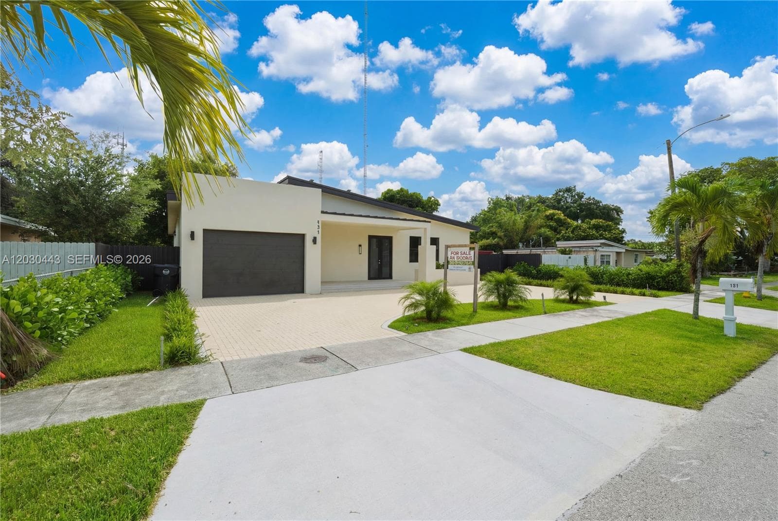 131 Miami Gardens Rd, West Park FL 33023 photo 3