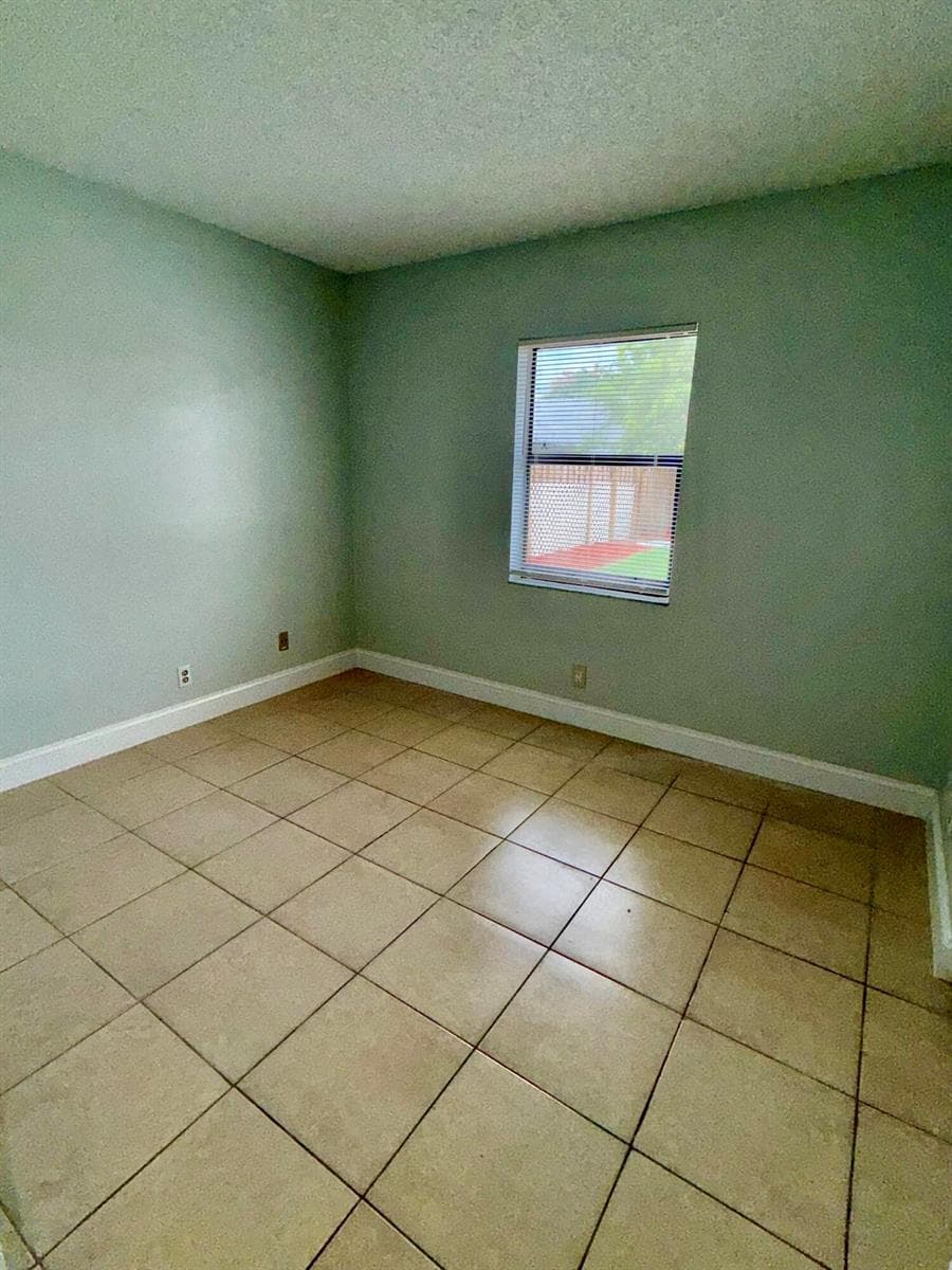 9392 Affirmed Lane, Boca Raton FL 33496 photo 4