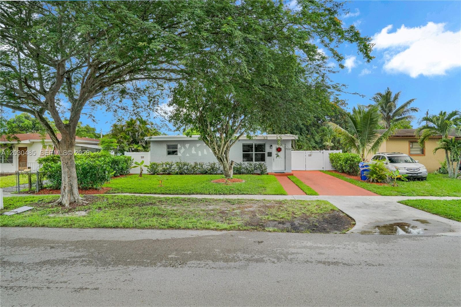 7220 Arthur St, Hollywood FL 33024 photo 5