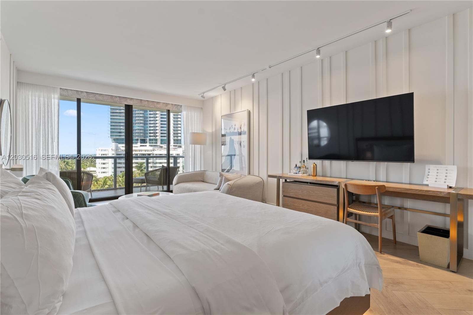 2201 Collins Ave # 707, Miami Beach FL 33139 photo 3