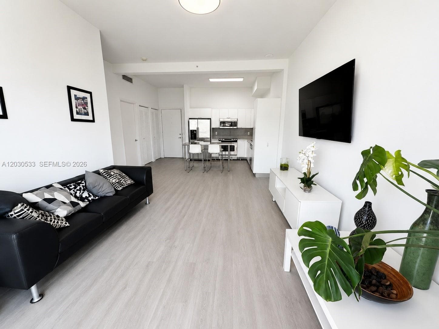 234 NE 3rd St # 905, Miami FL 33132 photo 3
