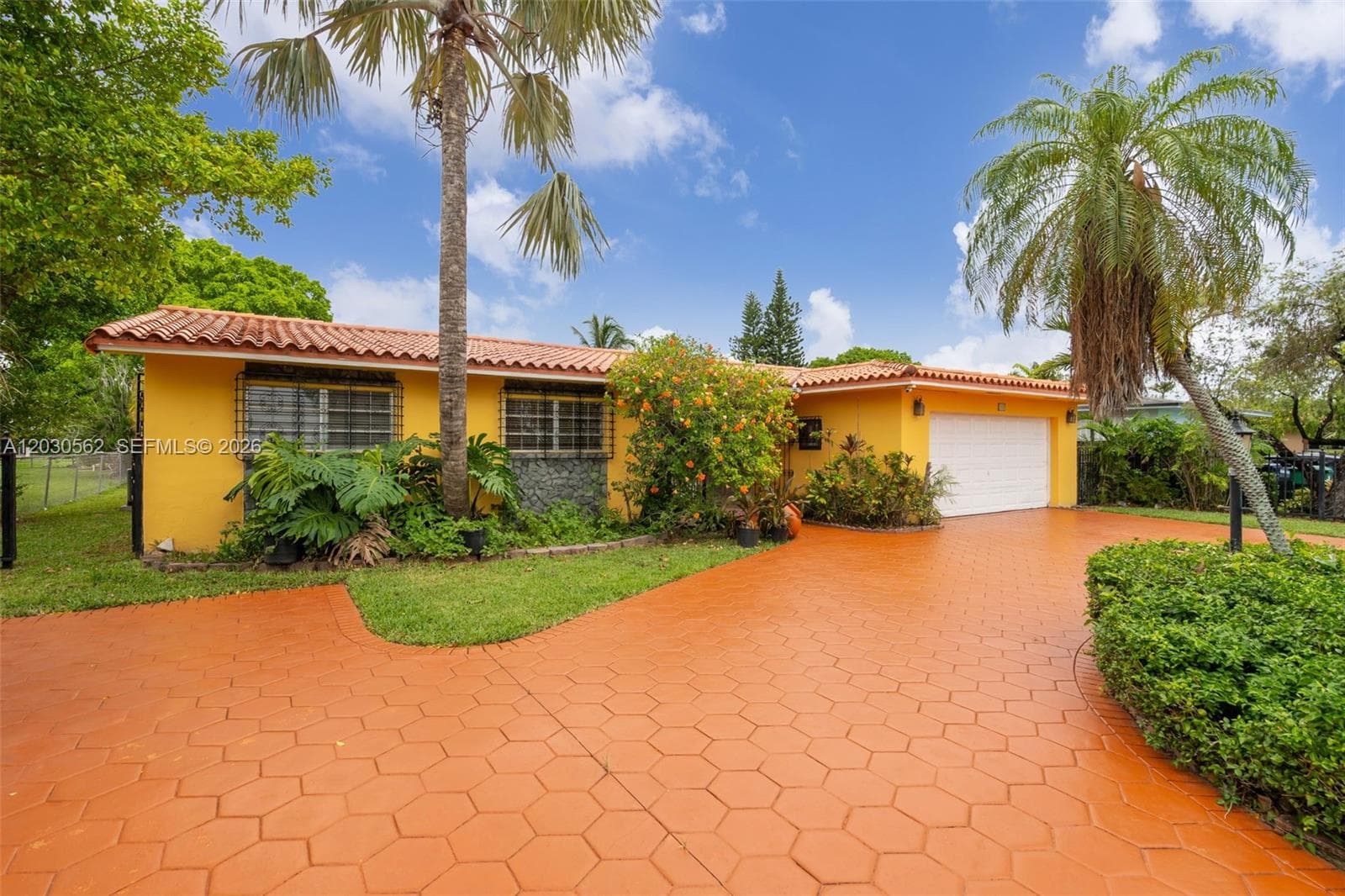 1320 SW 84th Ave, Miami FL 33144 photo 3