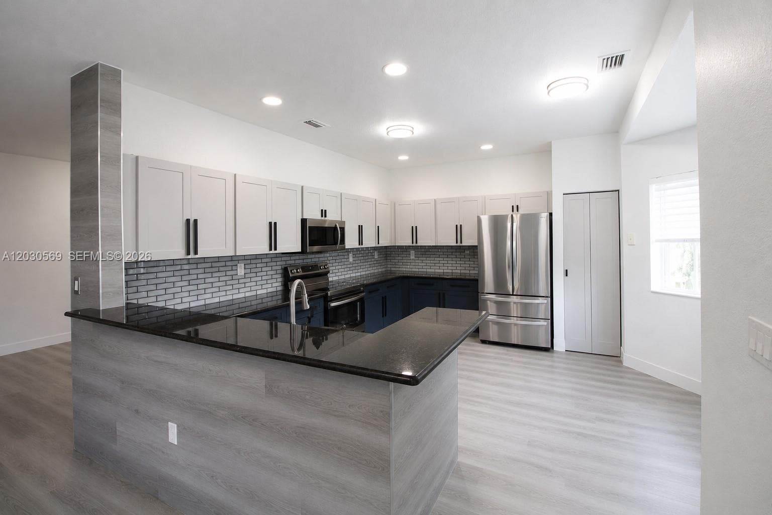 2564 SW 147th Path, Miami FL 33185 photo 2