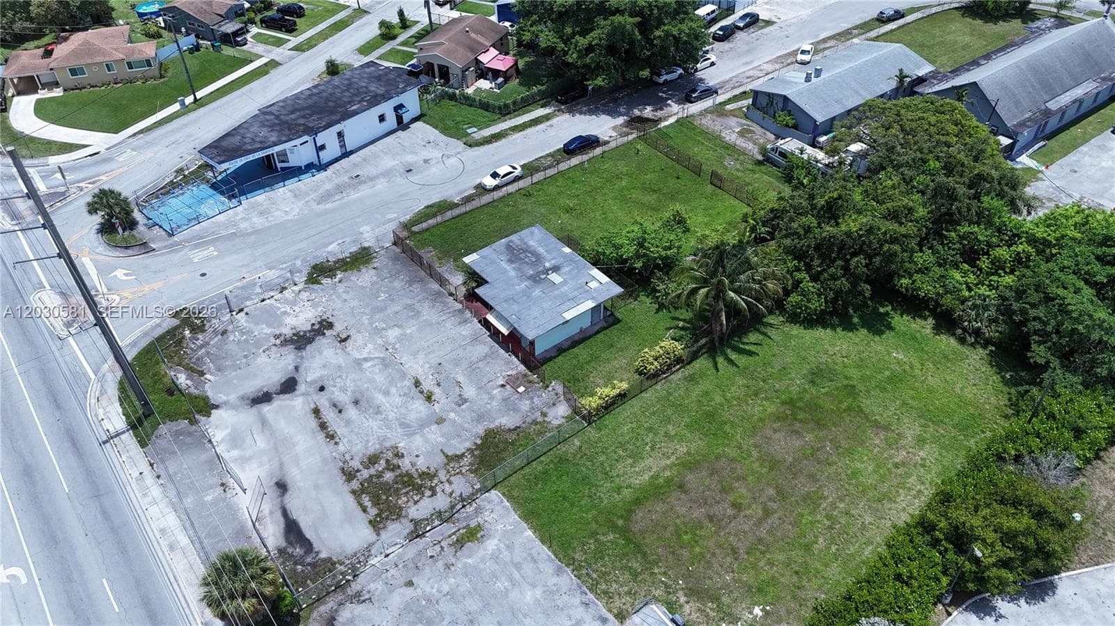 1550 NW 95th St, Miami FL 33147 photo 4