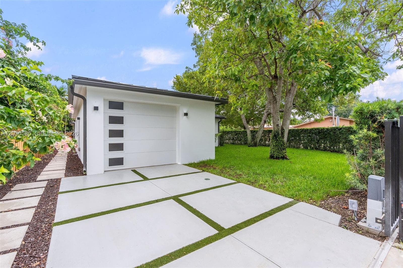 2286 SW 21st Ave, Miami FL 33145 photo 3