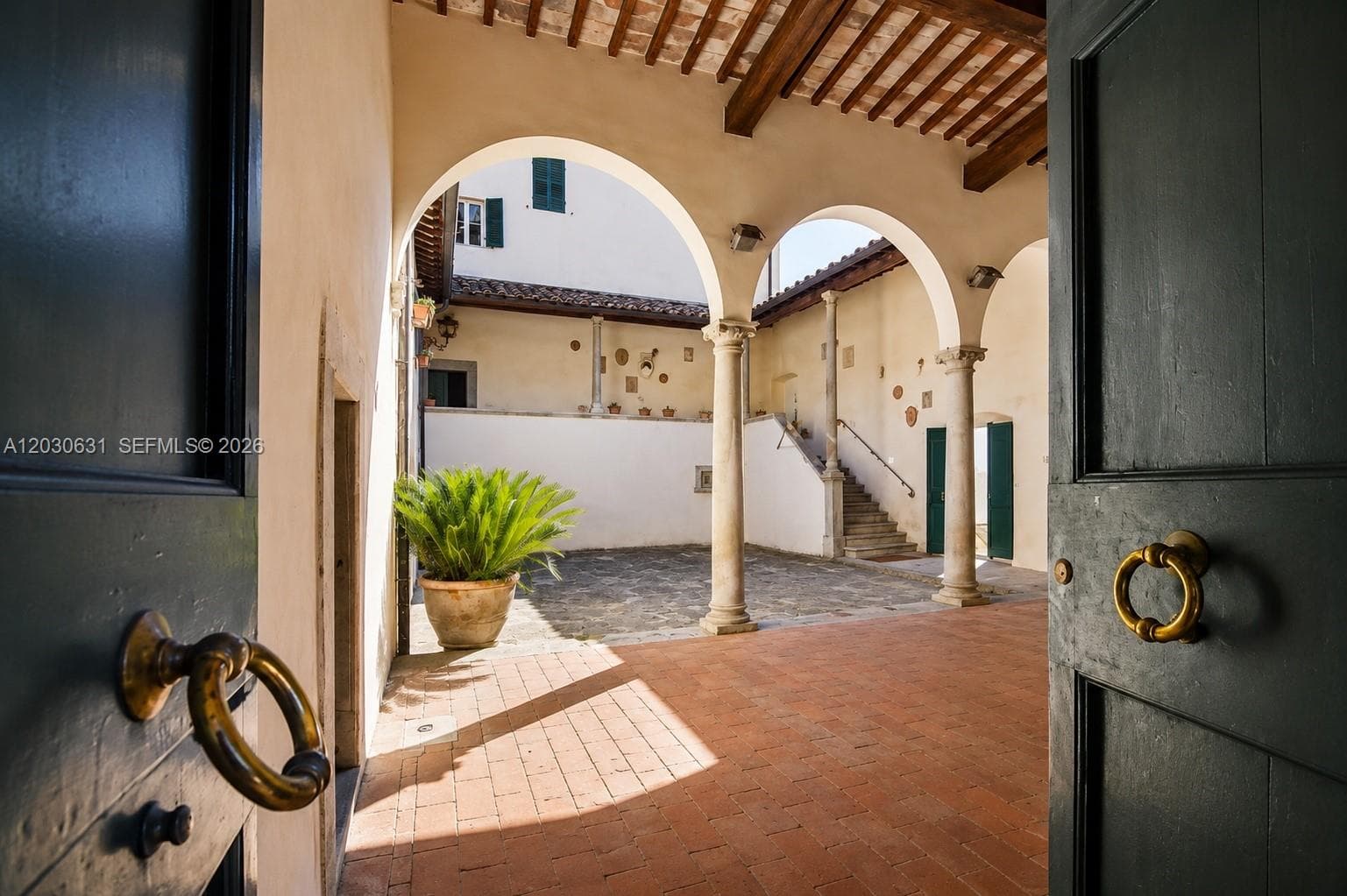 Tuscany Luxury Estate Florence Max Mlekus photo 5