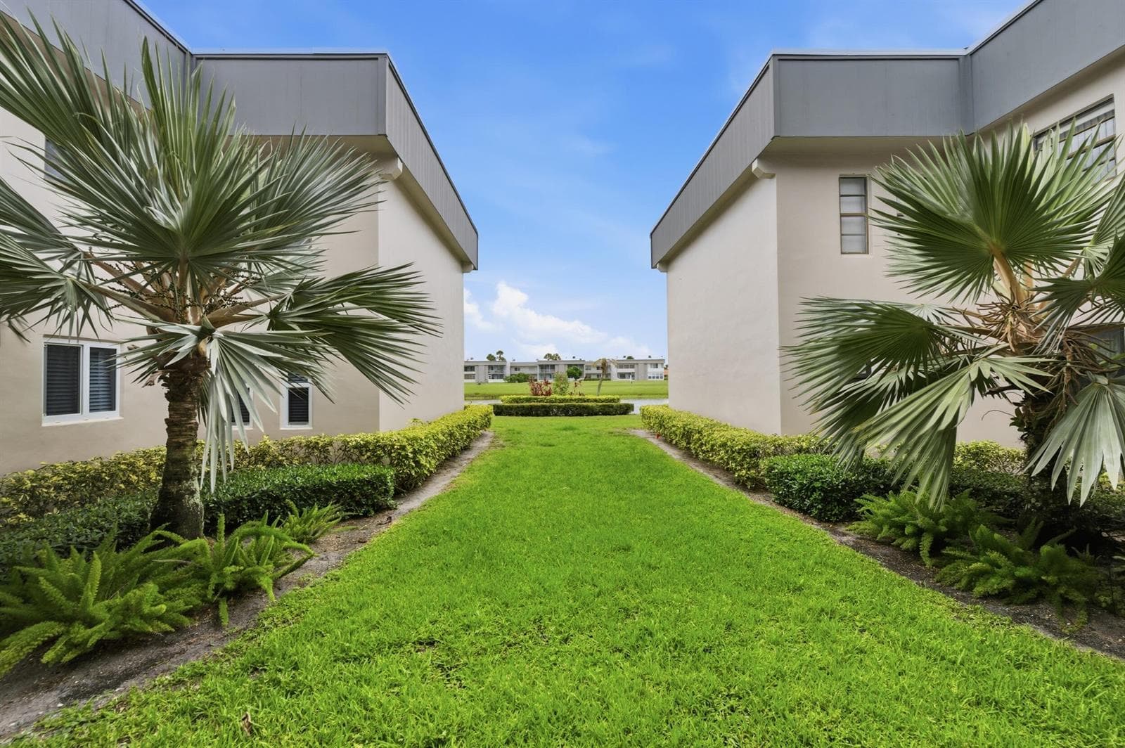 53 Piedmont B, Delray Beach FL 33484 photo 3