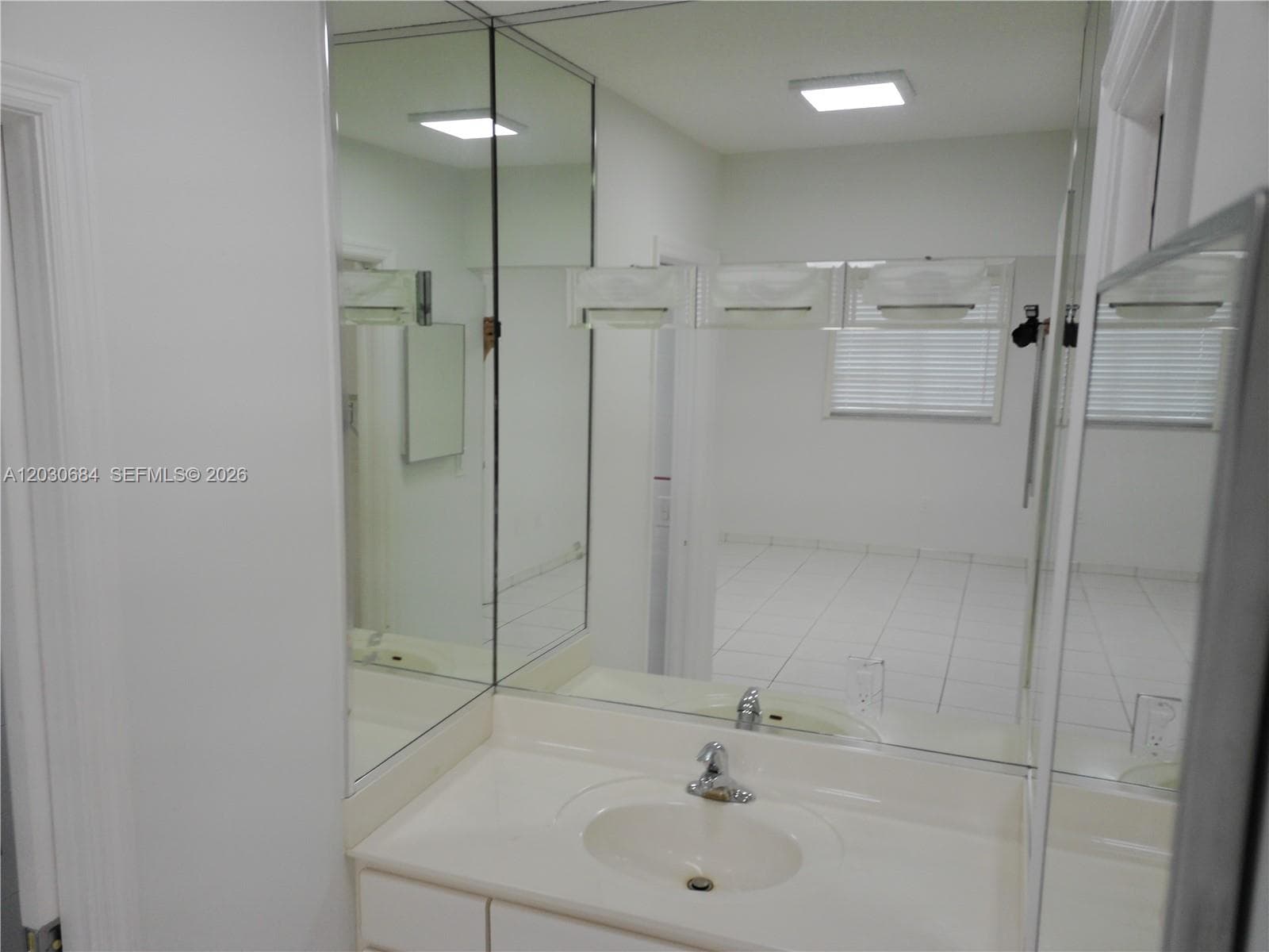 10812 SW 33rd St, Miami FL 33165 photo 4