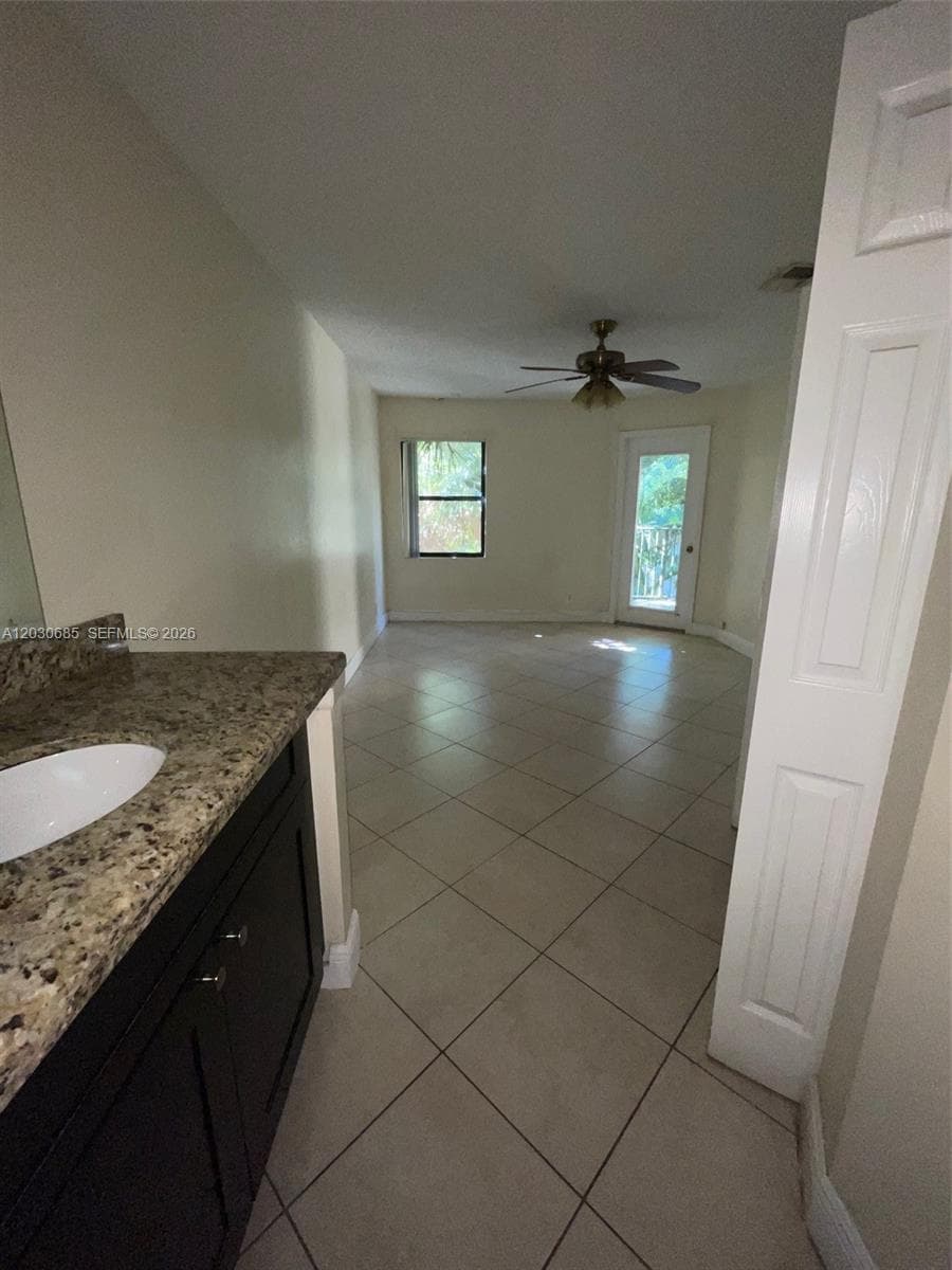 9999 Summerbreeze Dr # 915, Sunrise FL 33322 photo 4
