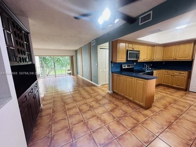 8775 Park Blvd # 309, Miami FL 33172 photo 5