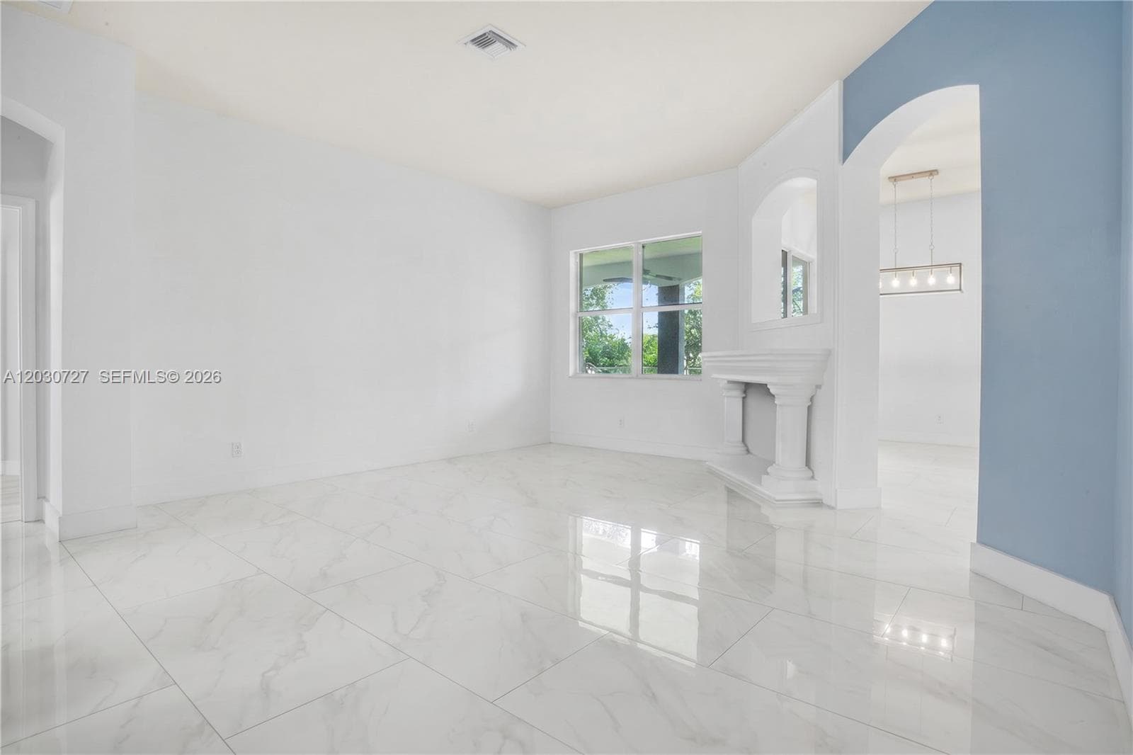 19548 S Whitewater Ave, Weston FL 33332 photo 3