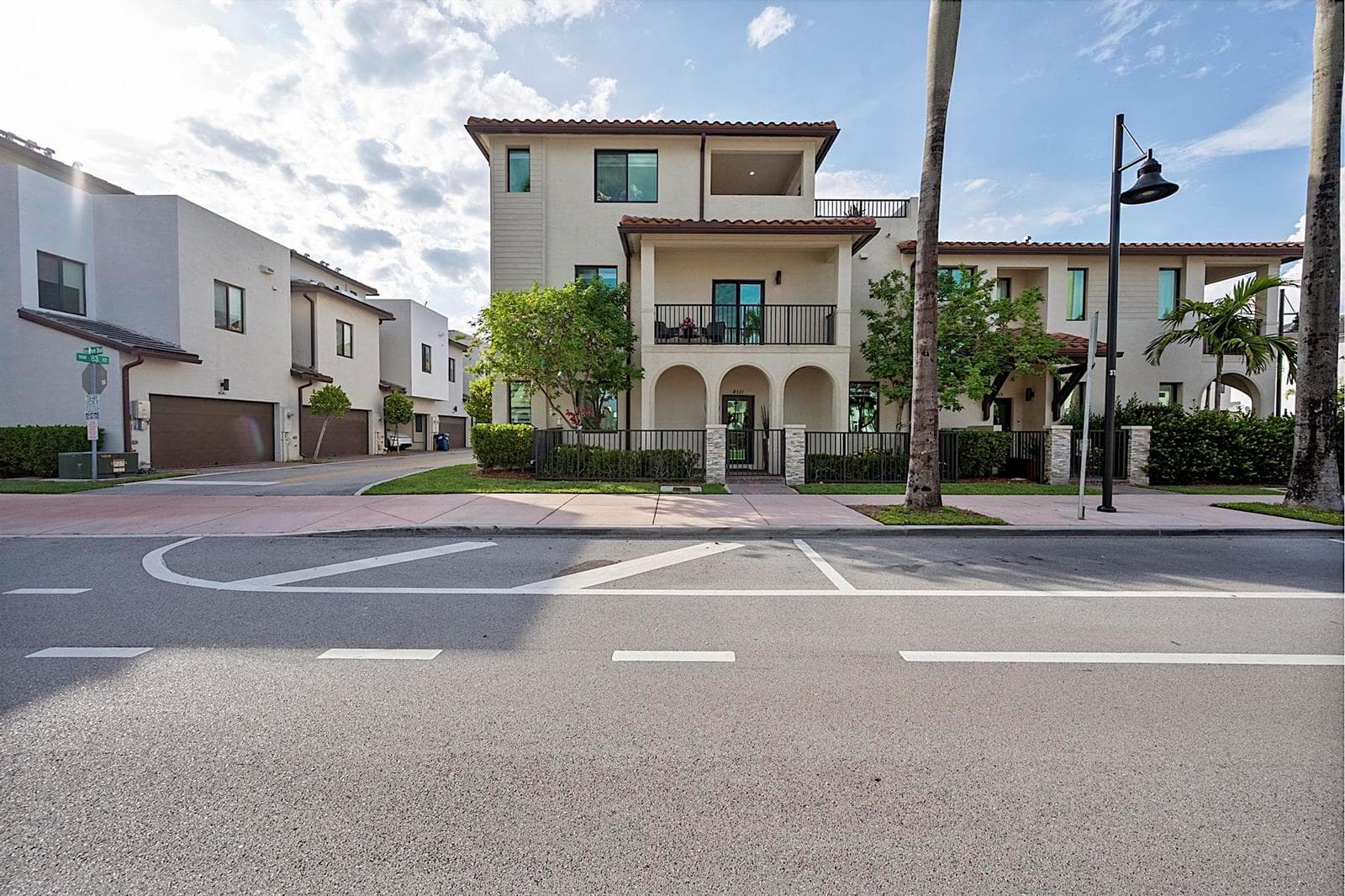 8321 Central Park Boulevard, Doral FL 33166 photo 3