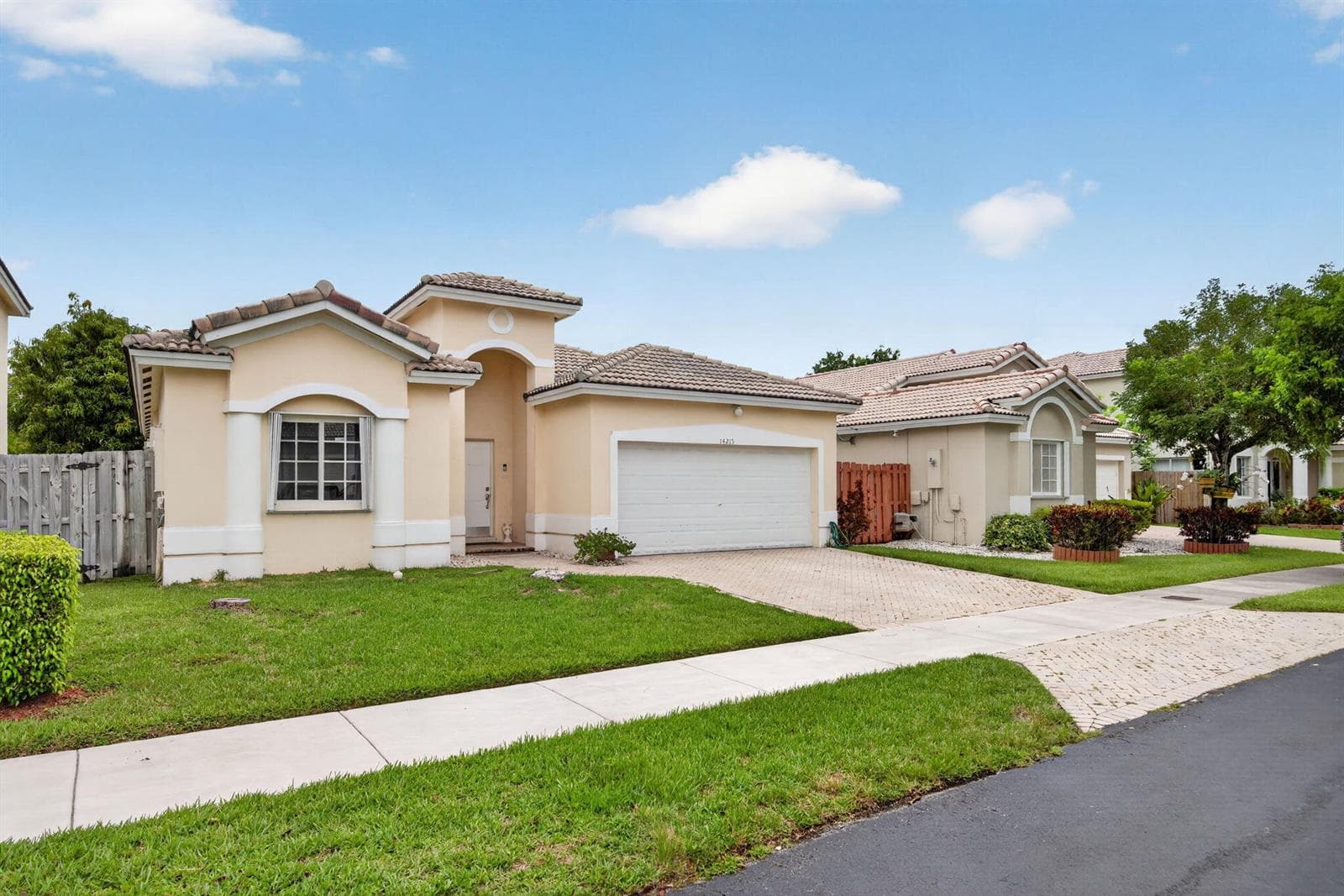 14215 SW 156th Avenue N, Miami FL 33196 photo 2