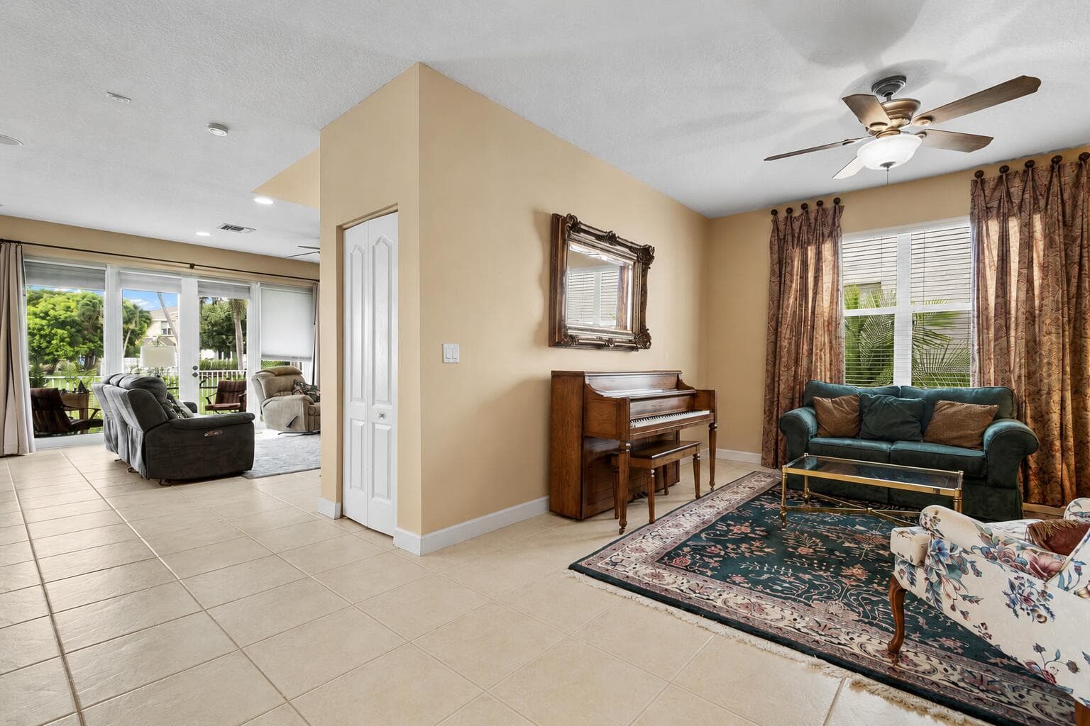 135 Hamilton Terrace, West Palm Beach FL 33414 photo 4
