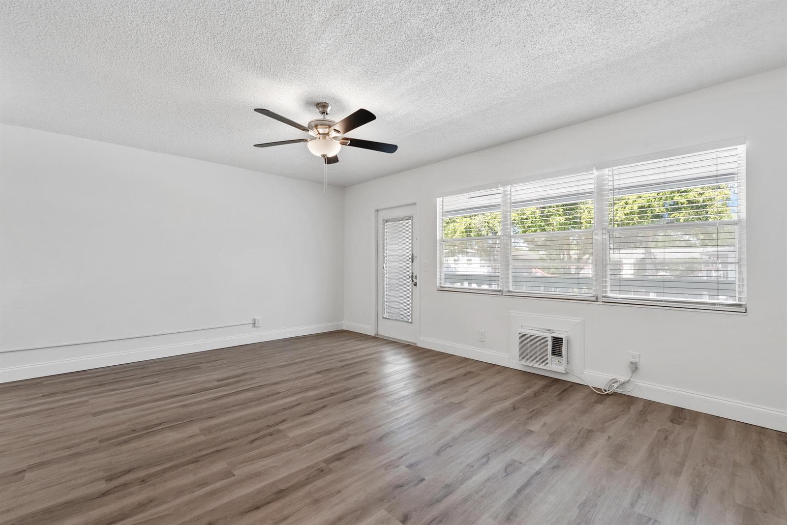 142 Ventnor Drive # I, Deerfield Beach FL 33442 photo 2