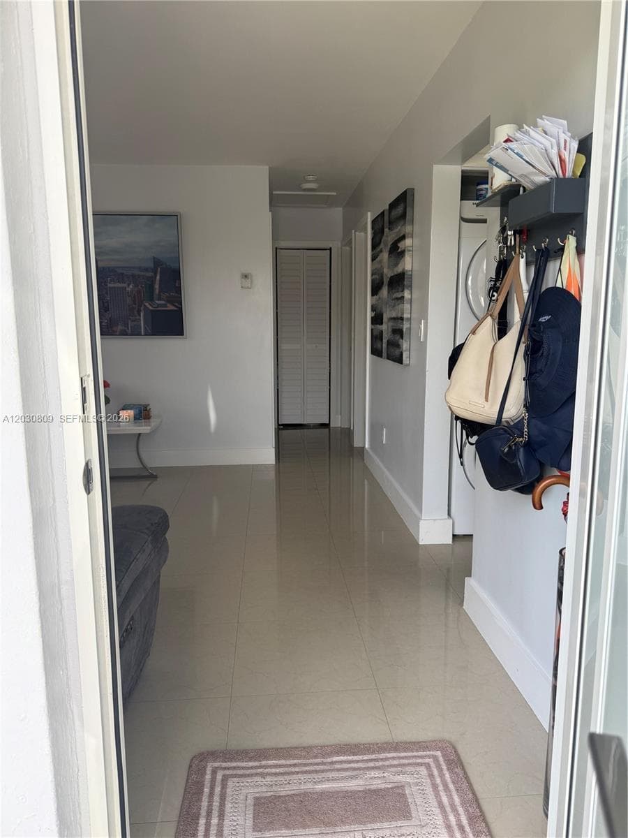 10030 SW 213th Ter, Cutler Bay FL 33189 photo 2