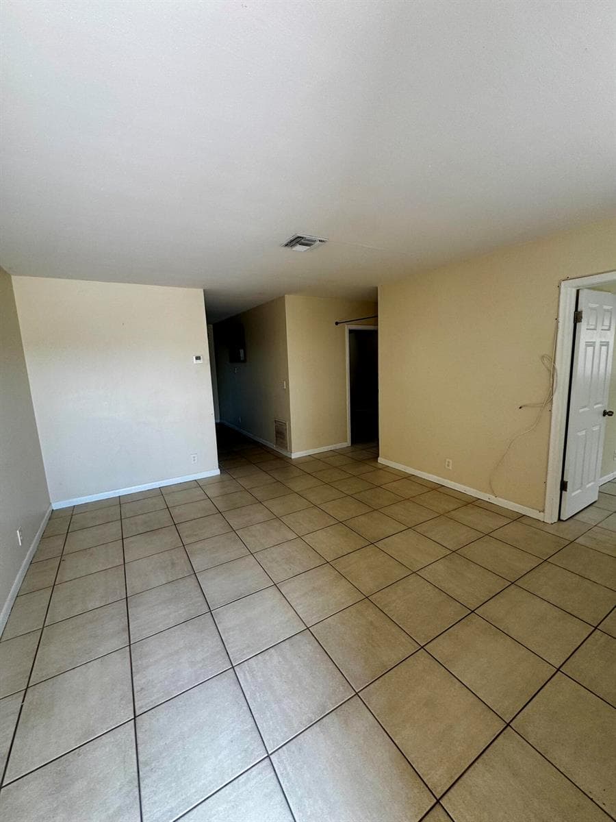 2824 N Dixie Highway, Boca Raton FL 33431 photo 2