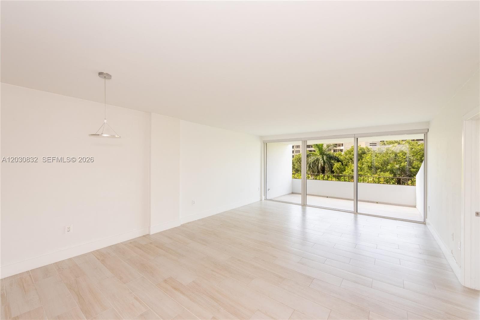 155 Ocean Lane Dr # 403, Key Biscayne FL 33149 photo 2