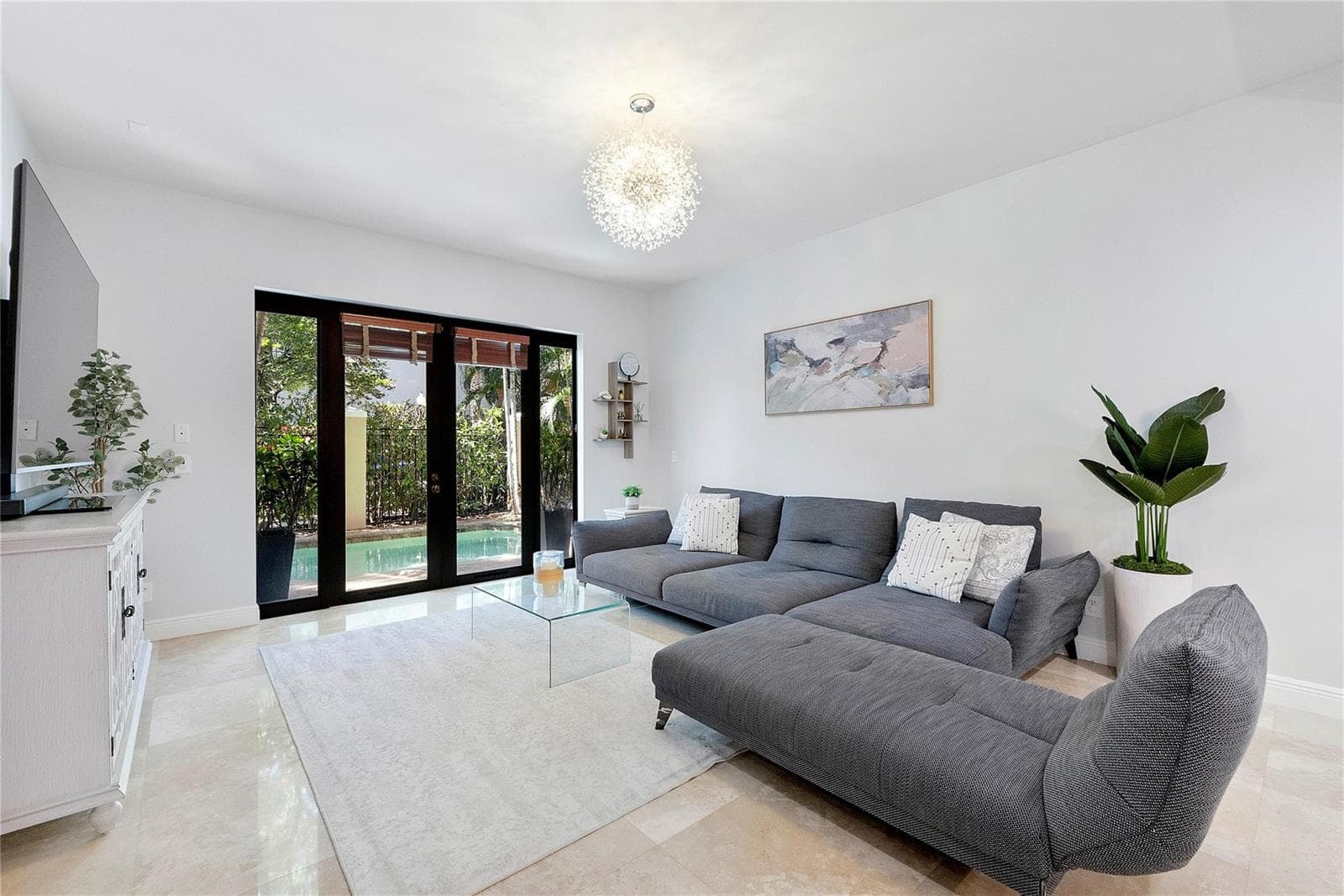 430 NE 7th Avenue # 430, Fort Lauderdale FL 33301 photo 3