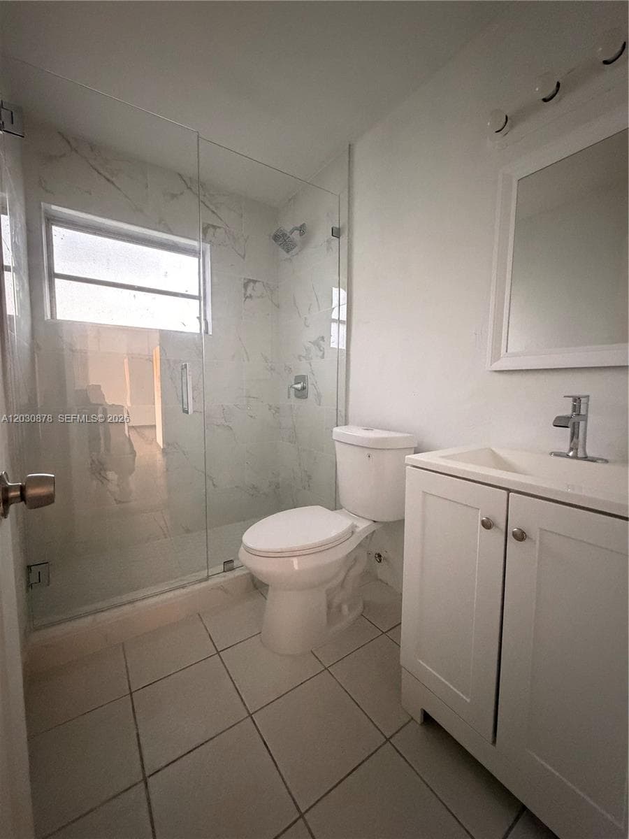 7250 SW 94th Pl # B8, Miami, FL 33173 photo 2