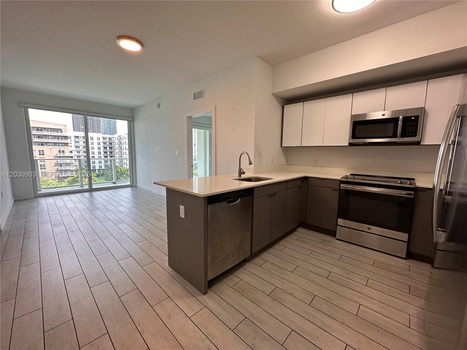 321 NE 26th St # 601, Miami FL 33137 photo 2