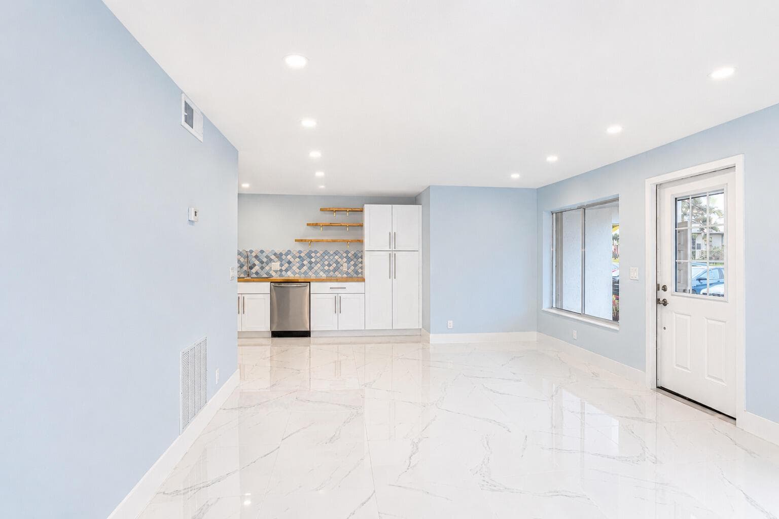 303 Knotty Pine Circle # 1, FL 33463 photo 3