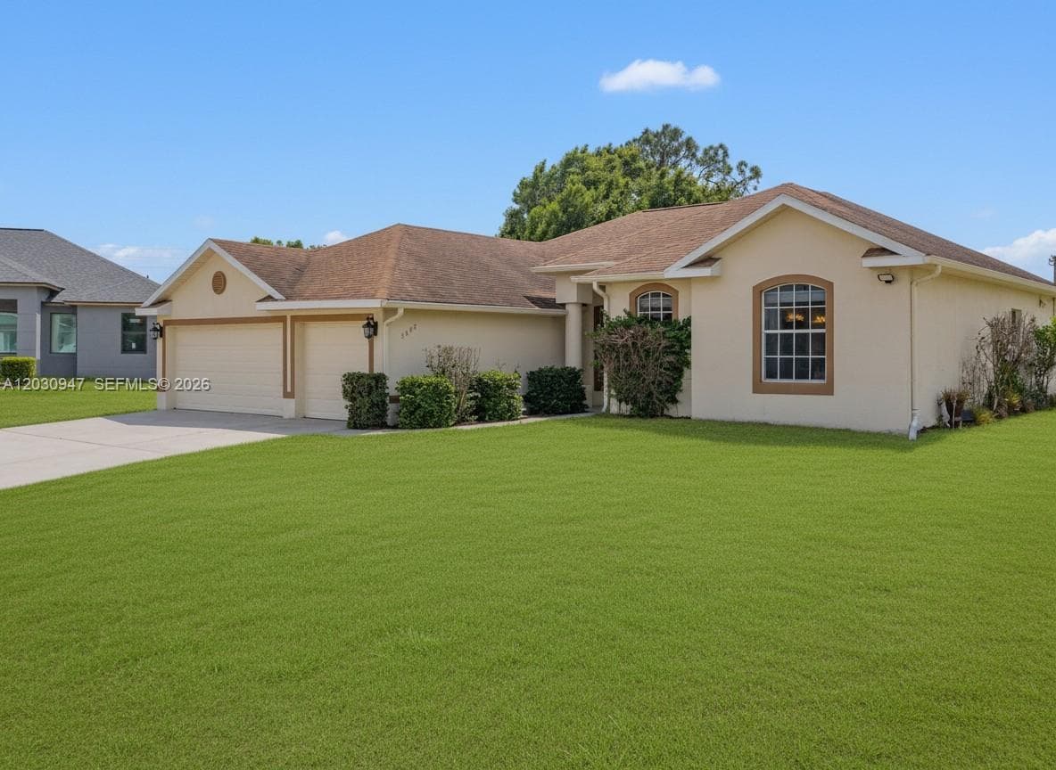 3002 Balsam Court, La Belle FL 33935 photo 2