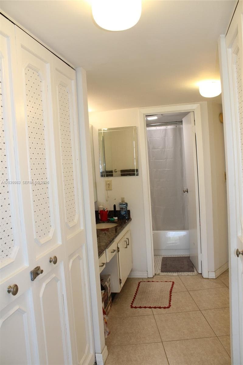 3475 N Country Club Dr # 608, Aventura FL 33180 photo 5