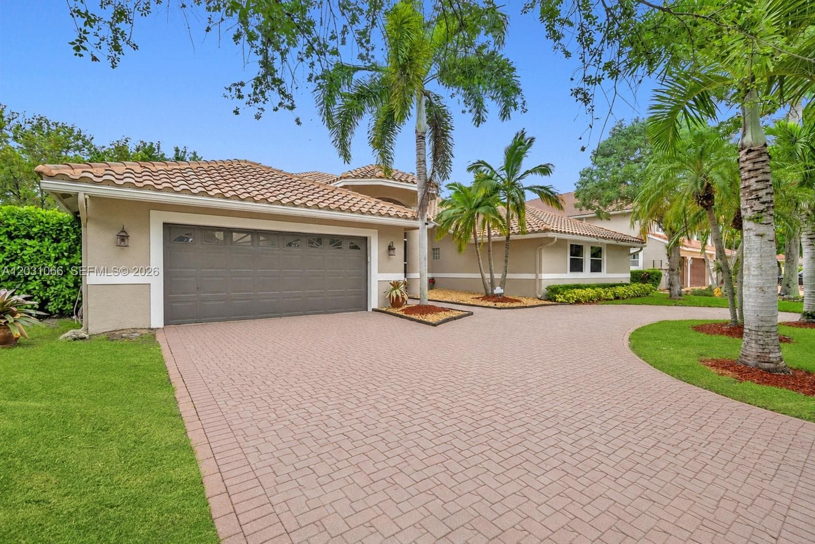 1776 W Eagle Trace Blvd W, Coral Springs FL 33071 photo 3